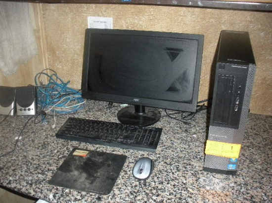 Dell Optiplex 390 Computer with LCD Monitor