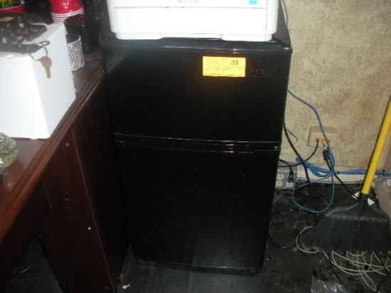 Artic King Refrigerator Small