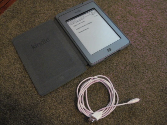 Kindle Touch 3g + wifi 6" E ink Display with Leather Cover