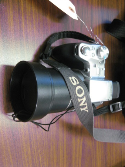 Sony Model DSC0H1 Digital Camera Located Temple Texas