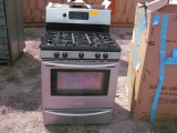 Frigidaire Stainless Steel 5 Burner Stove with Convection Oven