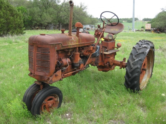 Antique Farmall Tractor 3-wheel