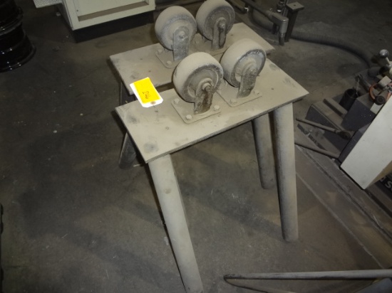2 Roller Stands