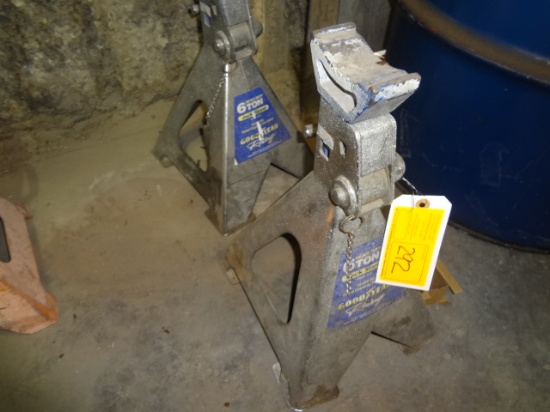 2-Jack Stands
