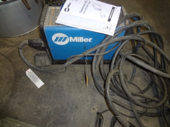 Miller Spectrum Model 875 Plasma Cutter