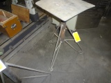 Adjustable Worktable