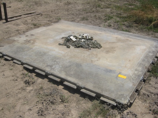 Alum Shipping Platform with tie hooks