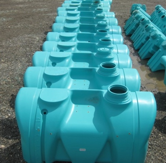 25 Gallon Spray Rig Tanks Condition Unknown