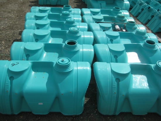 25 Gallon Spray Rig Tanks Condition Unknown