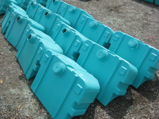 18 Gallon Spray Rig Tanks Condition Unknown