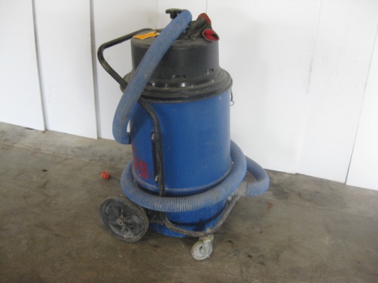Blastrac Model BDC-1216 Dust Collector