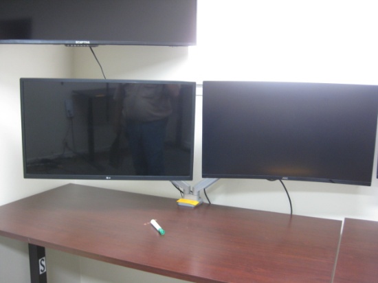 LG 32" and AOC 32" LCD Monitors and Desk Clamp Stand 2x$