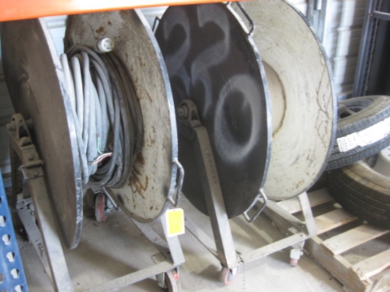 Large Reels one with 220v Wire 2x$