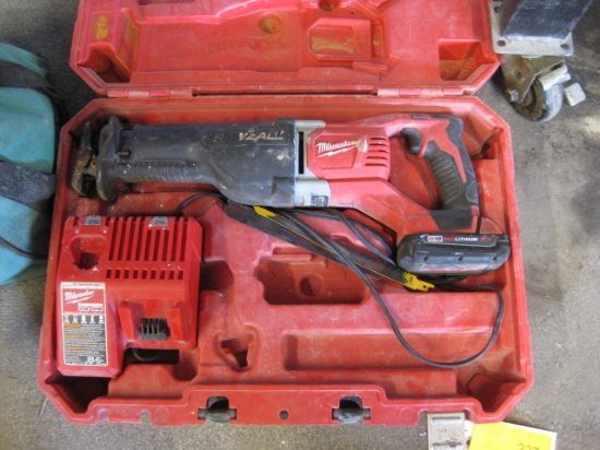 Milwaukee M18v Sawzall and case