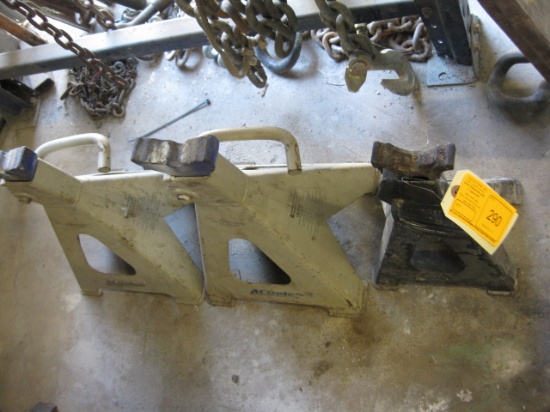 Set Plus one Jack Stands