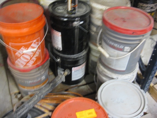 2 Pallets Sealer and color
