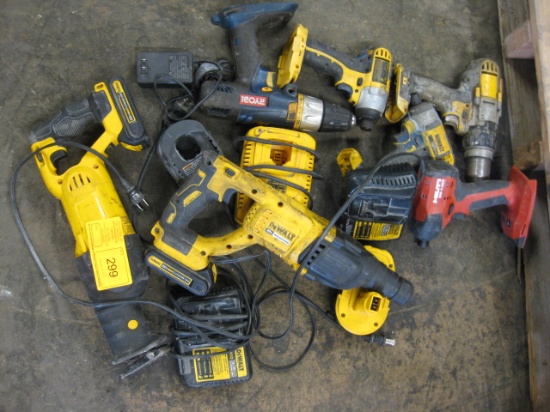 Lot DeWalt Cordless Tools