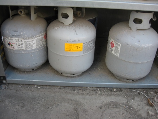 Small bbq style steel tanks