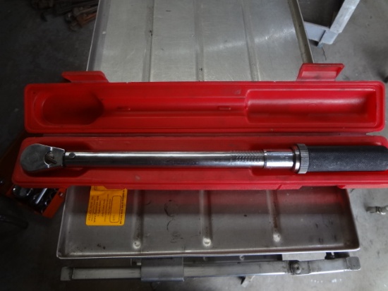 3/8" Drive Matco Model TRB100 Torque Wrench