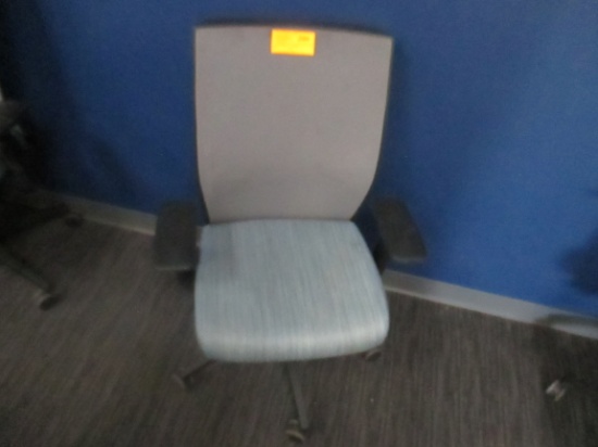 Mesh Back Blue Seat Task Chair