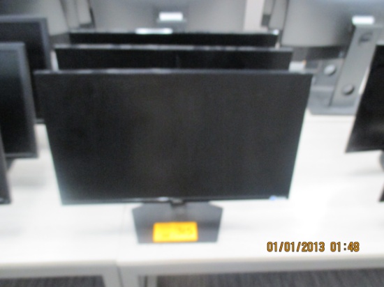 Dell 22" Flat Screen Monitors 2X$