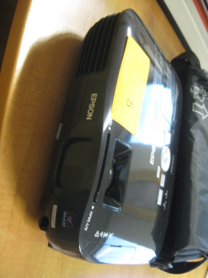 Epson Model EX7200 LCD Projector