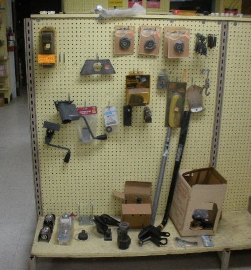 Towing hardware