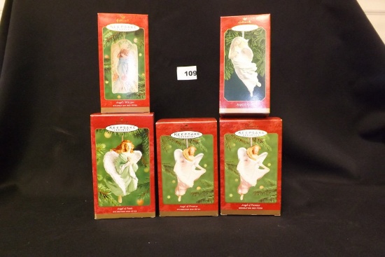 Hallmark Keepsakes Ornaments in Box (5)