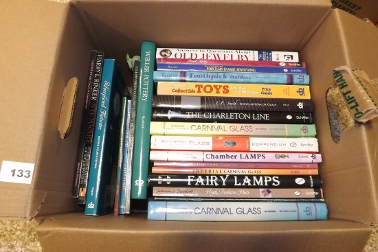 Antique Dealers Books & Price Guides for Collectibles