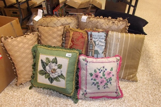 Assortment of Decorative Pillows - see pics