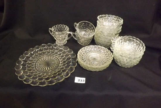 22 pieces matching glassware