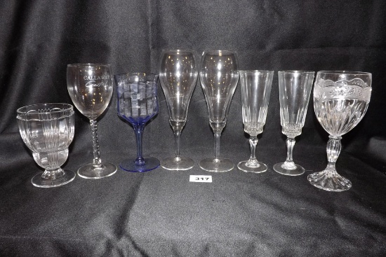 8 Stemmed Glasses - Assortment