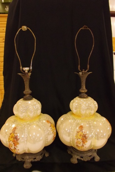 2 lamps w/large glass globes w/flowers, metal bases