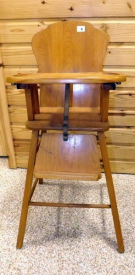 Vintage Oak High Chair w/Tray & Footrest