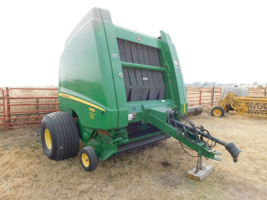 John Deere 569 Round Baler