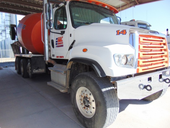 2015 Freightliner McNeilus Mixer Truck