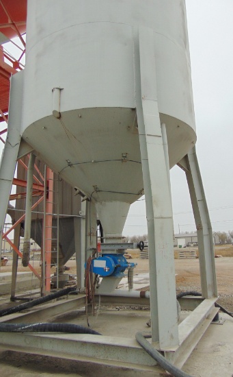 140 ton cement silo w/ rotary feeder w bag house, ladder and safety cage