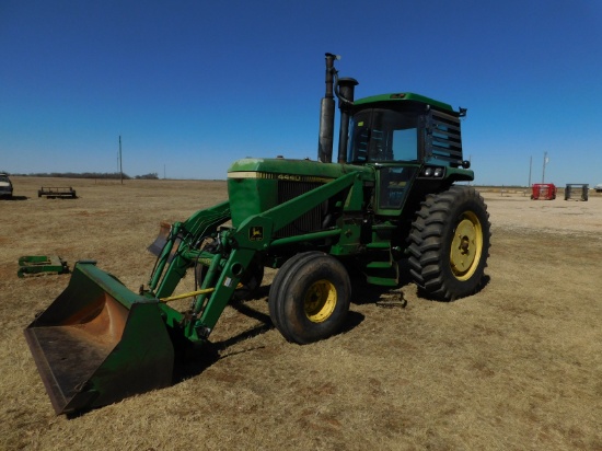 John Deere 4440 Tractor w/JD 725 Loader Bucket