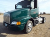 2002 Green  Volvo Day Cab Truck