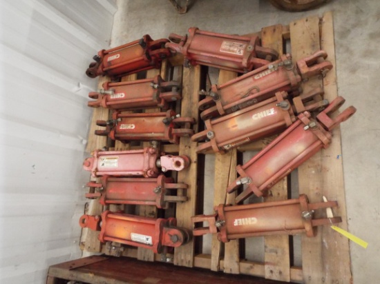 Pallet of Hydraulic Cylinders (11)