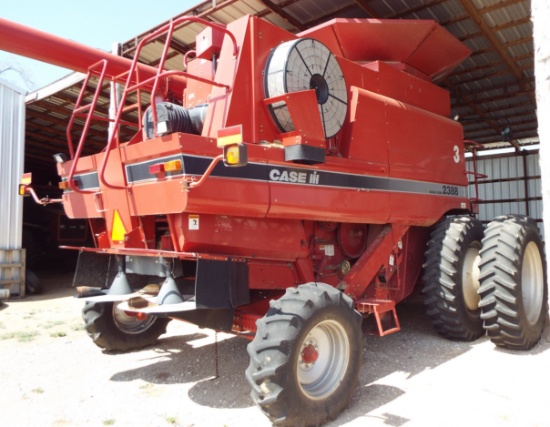 2005 2388 Case IH Combine