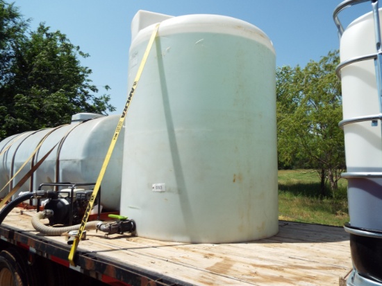 1000 gallon Poly Tank, upright.