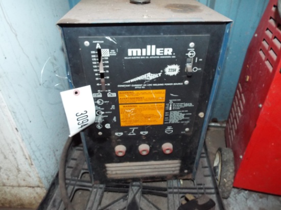 Miller Thunder Bolt 225v welder, no leads