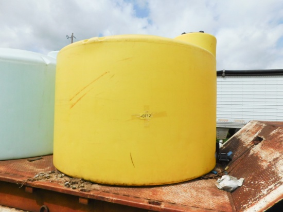 1550 gallon poly tank (yellow tank)