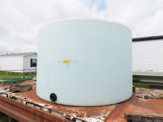 1550 gallon poly tank, used for spraying
