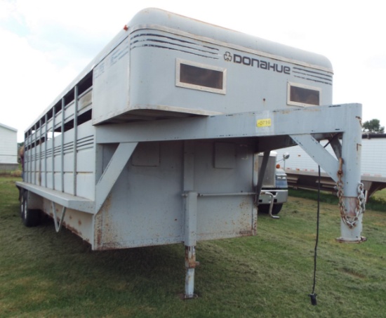 Donahue GN 24x7 full cover stock trailer