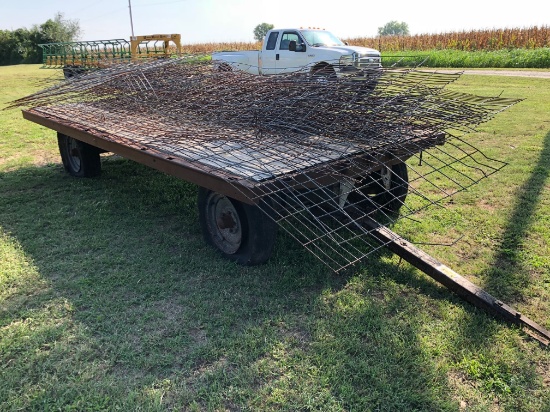 Cotton trailer 7’x14’ (needs tires)