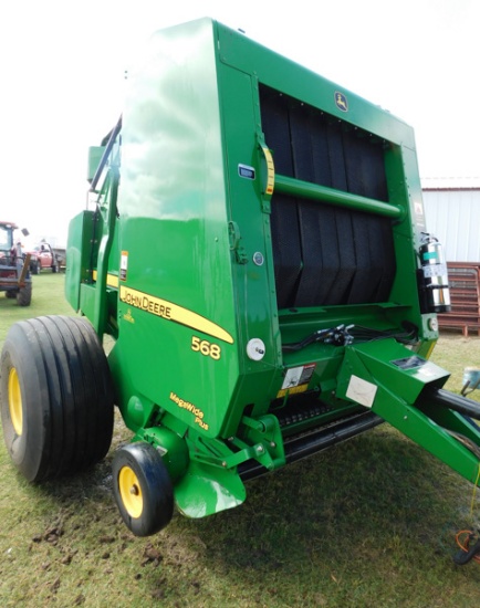 2010 John Deere 568 Baler