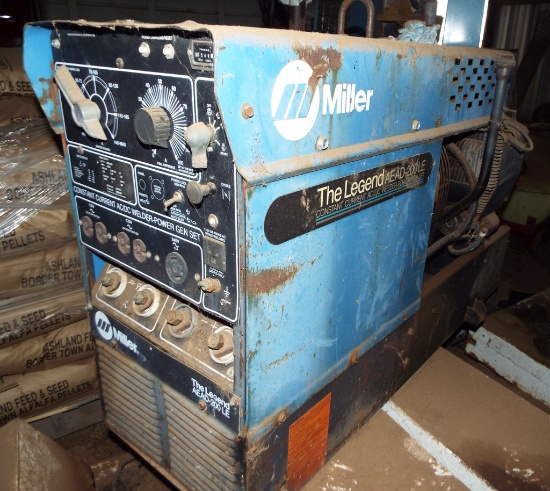 Miller AEAD-200 LE welder/generator