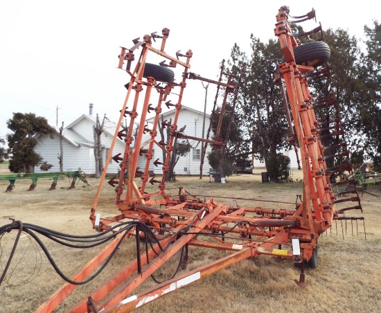 1300 Allis Chalmers 32ft cultivator